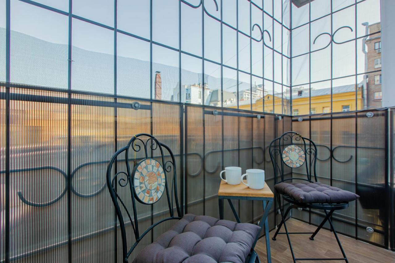 Big Jacuzzi , Sauna , Khreshchatyk Apartments Kiev Dış mekan fotoğraf