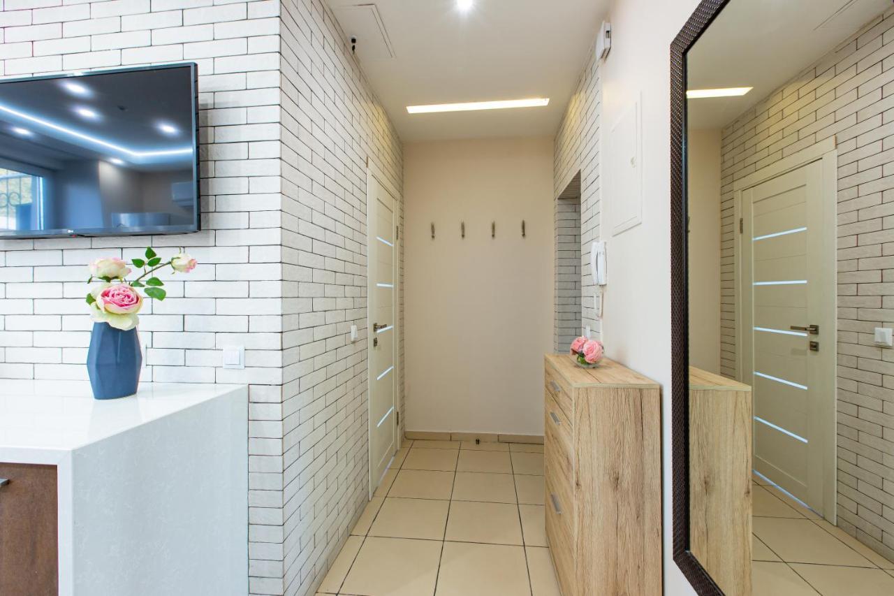 Big Jacuzzi , Sauna , Khreshchatyk Apartments Kiev Dış mekan fotoğraf